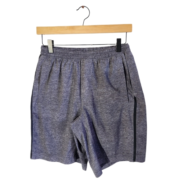 Lululemon MEN Athletica Sporty Short Men Size S Gray Color GYM Running - Picture 2 of 11